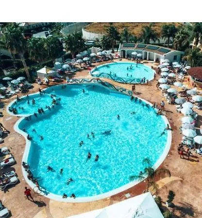All'interno Del Mareluna Village Ora Anche Spa Сasa de vacaciones