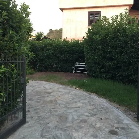 Сasa de vacaciones All'interno Del Mareluna Village Ora Anche Spa